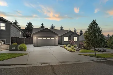 1633 Palermo Street Medford OR 97504
