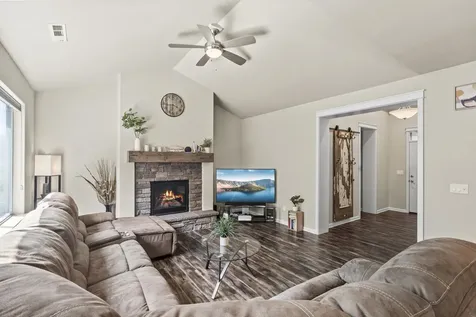 1633 Palermo Street Medford OR 97504
