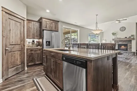 1633 Palermo Street Medford OR 97504