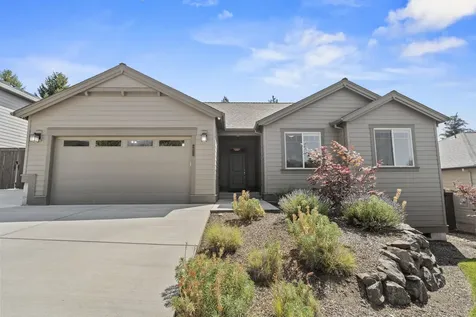 1633 Palermo Street Medford OR 97504