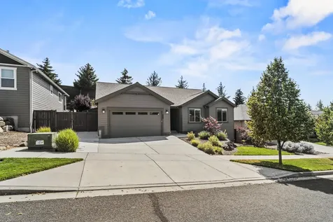 1633 Palermo Street Medford OR 97504
