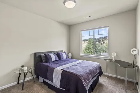 1633 Palermo Street Medford OR 97504