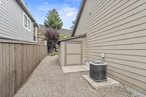 1633 Palermo Street Medford OR 97504