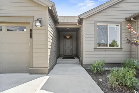 1633 Palermo Street Medford OR 97504