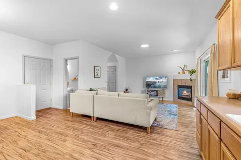 2627 Parkwood Village Lane Central Point OR 97502