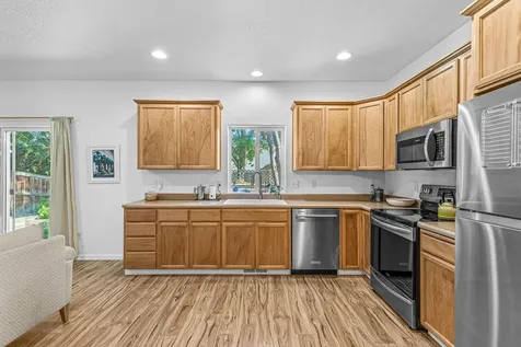 2627 Parkwood Village Lane Central Point OR 97502