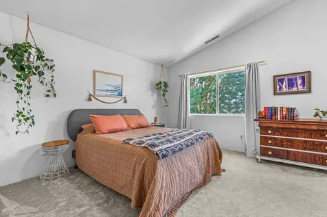 2627 Parkwood Village Lane Central Point OR 97502