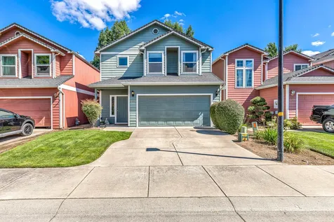 2627 Parkwood Village Lane Central Point OR 97502