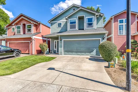 2627 Parkwood Village Lane Central Point OR 97502