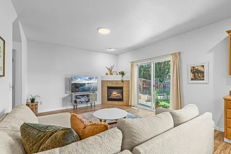 2627 Parkwood Village Lane Central Point OR 97502
