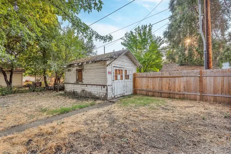 213 Portland Avenue Medford OR 97504