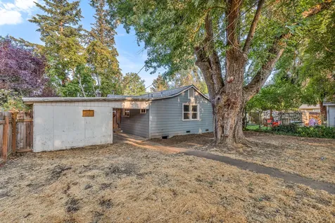 213 Portland Avenue Medford OR 97504