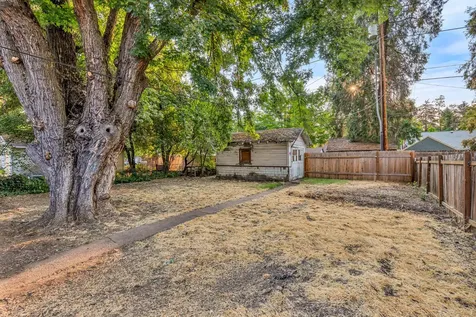 213 Portland Avenue Medford OR 97504