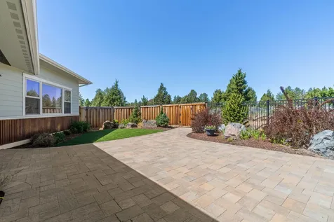 60121 Sweetgrass Lane Bend OR 97702