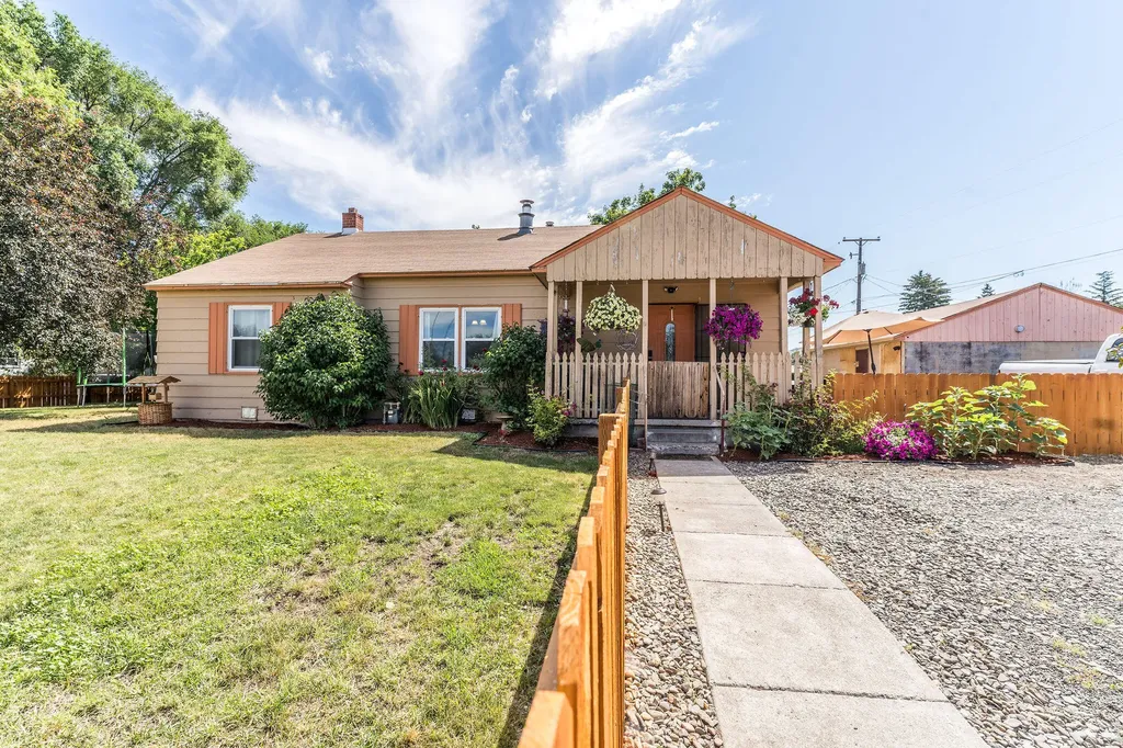 208 SE Garner Street Prineville OR 97754