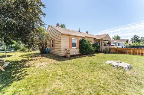 208 SE Garner Street Prineville OR 97754