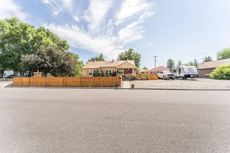 208 SE Garner Street Prineville OR 97754