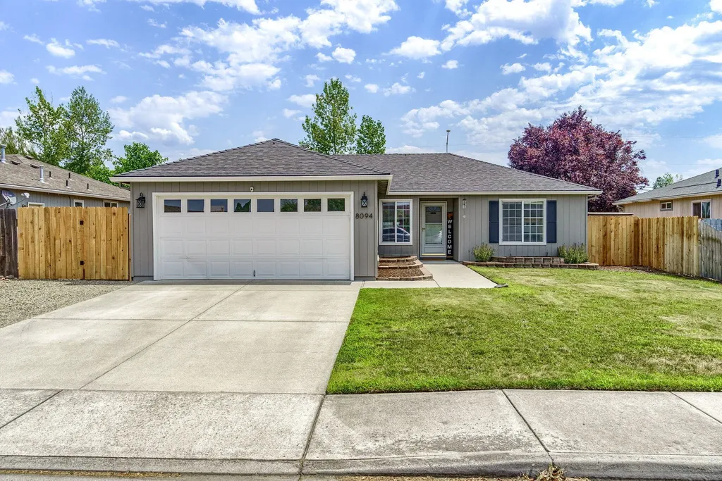 8094 Penny Lane White City OR 97503