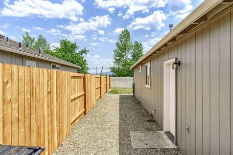 8094 Penny Lane White City OR 97503