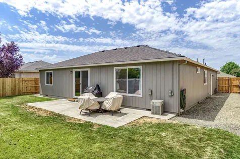 8094 Penny Lane White City OR 97503