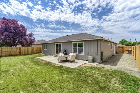 8094 Penny Lane White City OR 97503