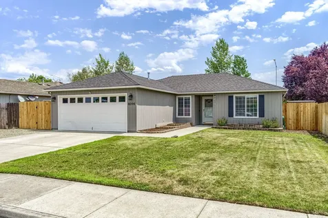 8094 Penny Lane White City OR 97503