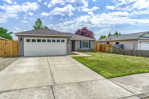 8094 Penny Lane White City OR 97503