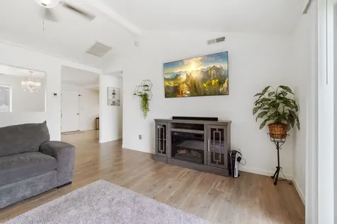 8094 Penny Lane White City OR 97503