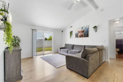 8094 Penny Lane White City OR 97503