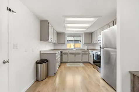 8094 Penny Lane White City OR 97503