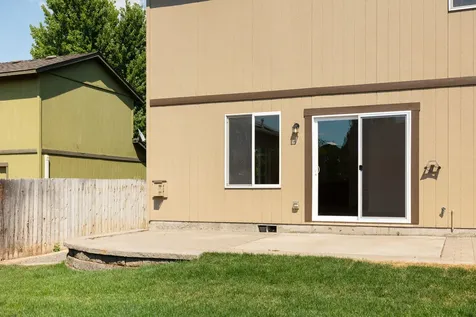 3020 SW Deschutes Drive Redmond OR 97756