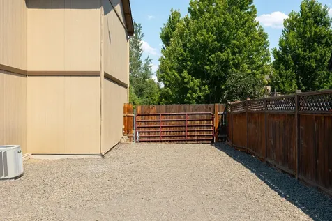 3020 SW Deschutes Drive Redmond OR 97756