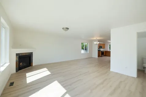 3020 SW Deschutes Drive Redmond OR 97756