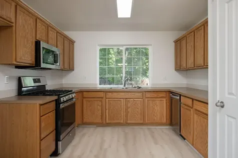 3020 SW Deschutes Drive Redmond OR 97756