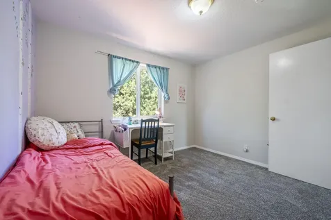 3178 NE Manchester Avenue Bend OR 97701