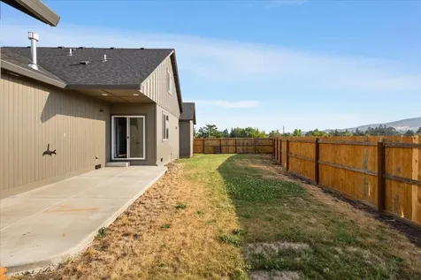 2296 College Way Medford OR 97504