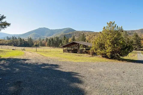 5388 Kane Creek Road Central Point OR 97502