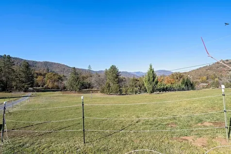 5388 Kane Creek Road Central Point OR 97502