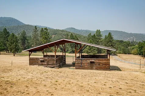 5388 Kane Creek Road Central Point OR 97502