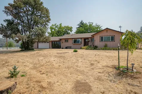 5388 Kane Creek Road Central Point OR 97502