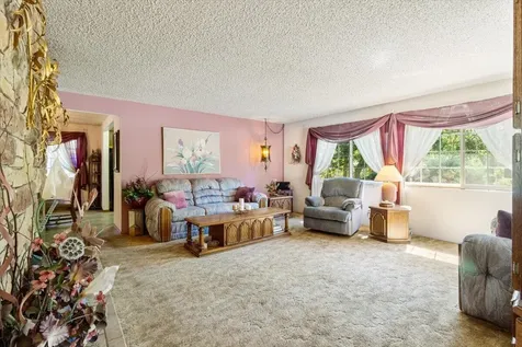660 Catalpa Drive Grants Pass OR 97526