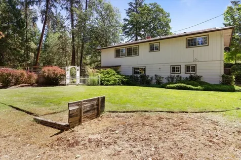 660 Catalpa Drive Grants Pass OR 97526