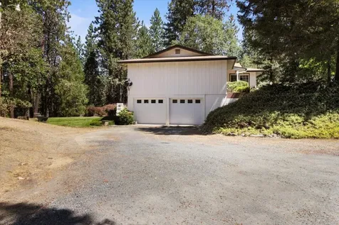 660 Catalpa Drive Grants Pass OR 97526