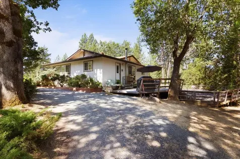 660 Catalpa Drive Grants Pass OR 97526
