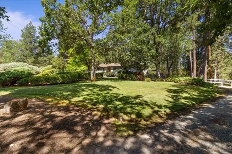 660 Catalpa Drive Grants Pass OR 97526