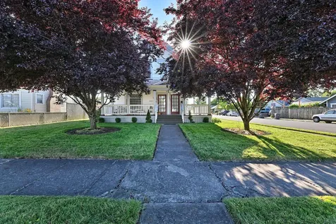 402 Newtown Street Medford OR 97501