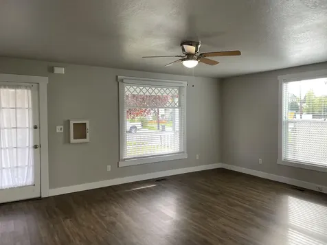 402 Newtown Street Medford OR 97501