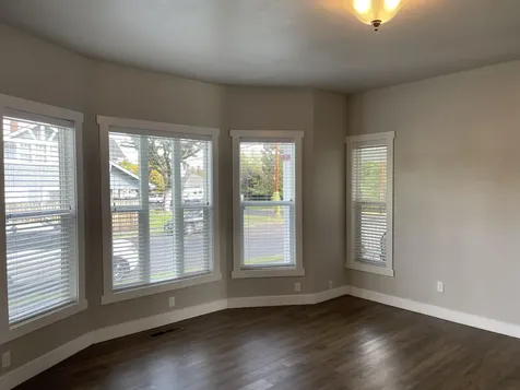 402 Newtown Street Medford OR 97501