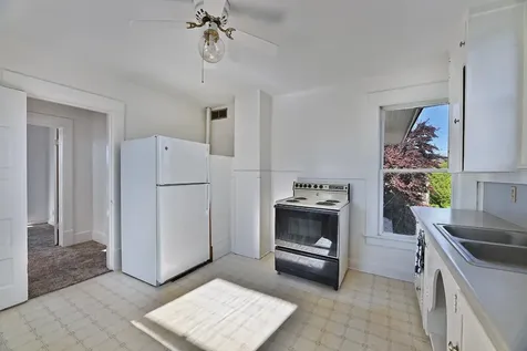 402 Newtown Street Medford OR 97501