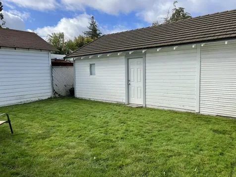 402 Newtown Street Medford OR 97501